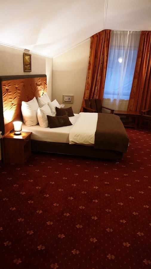 Отель Hotel Fantanita Haiducului Bradu-11