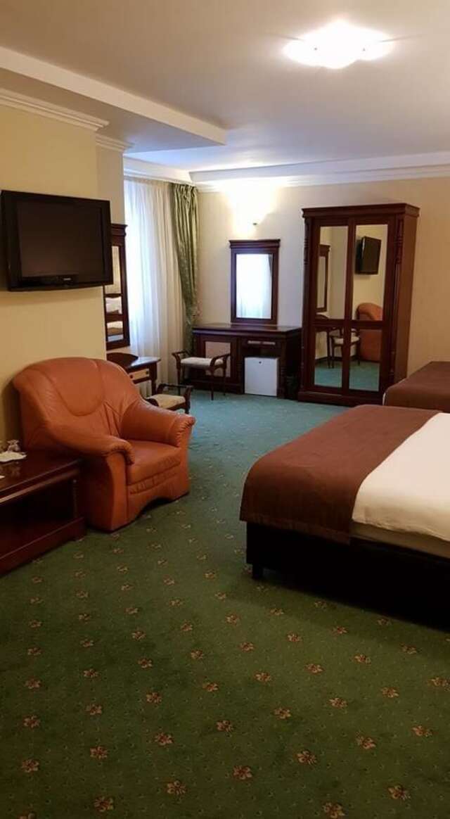 Отель Hotel Fantanita Haiducului Bradu-22